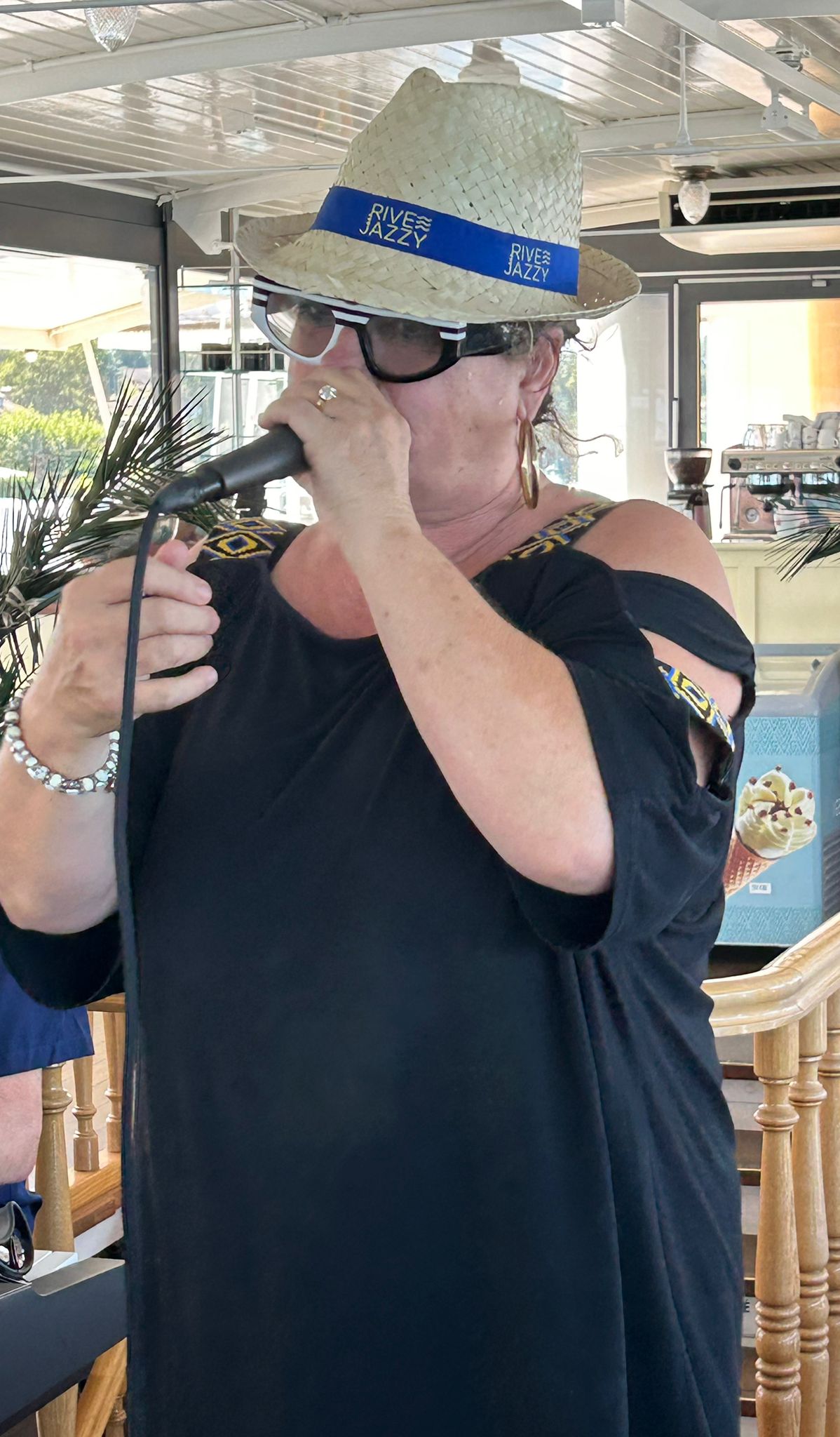 Rive Jazzy Cruising Band