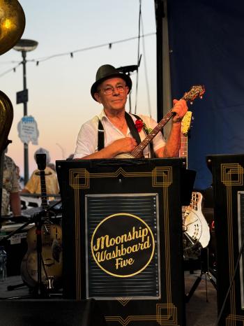 Moonship Washboard Five