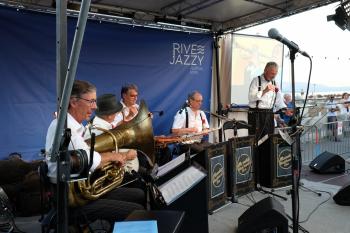 Photo concert Moonship Washboard Five - Festival Rive Jazzy Nyon - &copy; RJ/mb