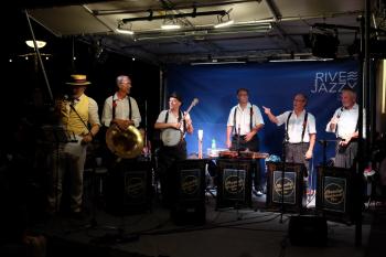 Moonship Washboard Five