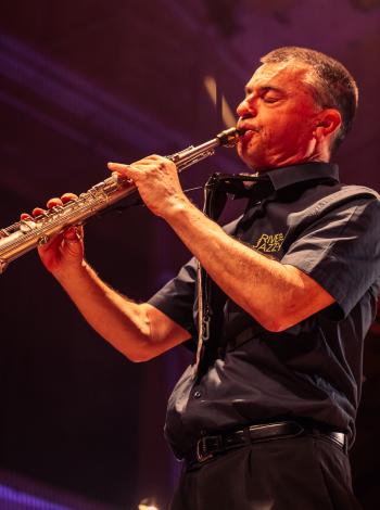 Nicolle Rochelle & Swiss TriBe