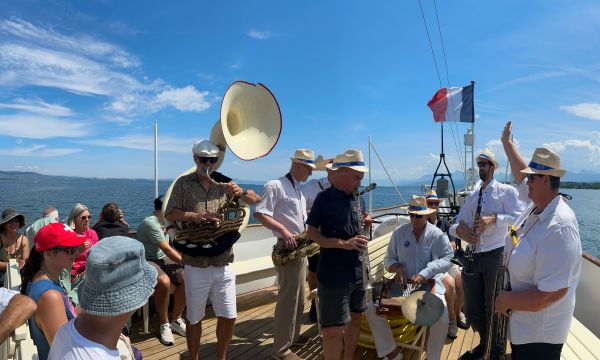 Photo concert Rive Jazzy Cruising Band - Festival Rive Jazzy Nyon - &copy; Thomas Greter